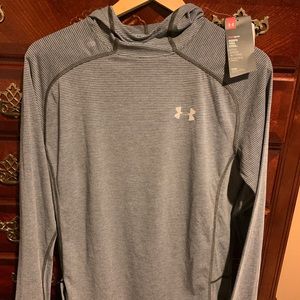 Under Armour Run Heat Gear. Size Small